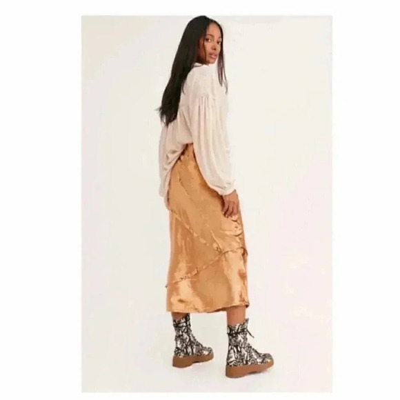 Free People Crushed Velvet Skirt Gold - Picture 2 of 3